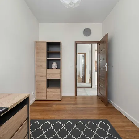 Elegant Slezna In With Parking By Renters * Wrocław