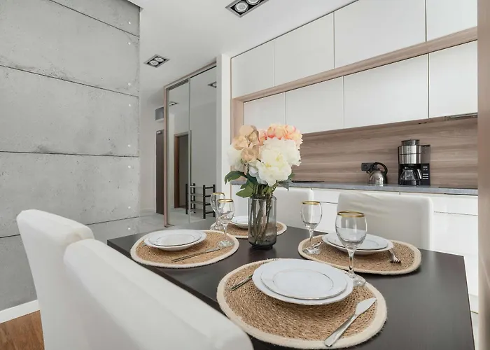 アパート Elegant Slezna In With Parking By Renters